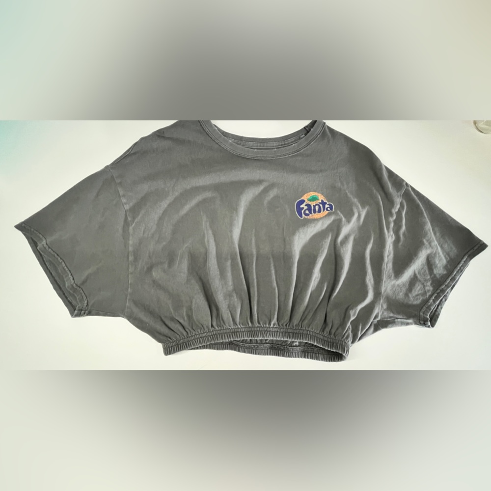 grey Fanta scrunched crop top